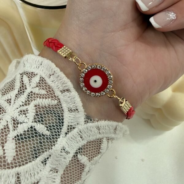 pulsera dorada modelo ojito