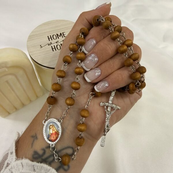 rosarios perfumados con cajita marron clarito