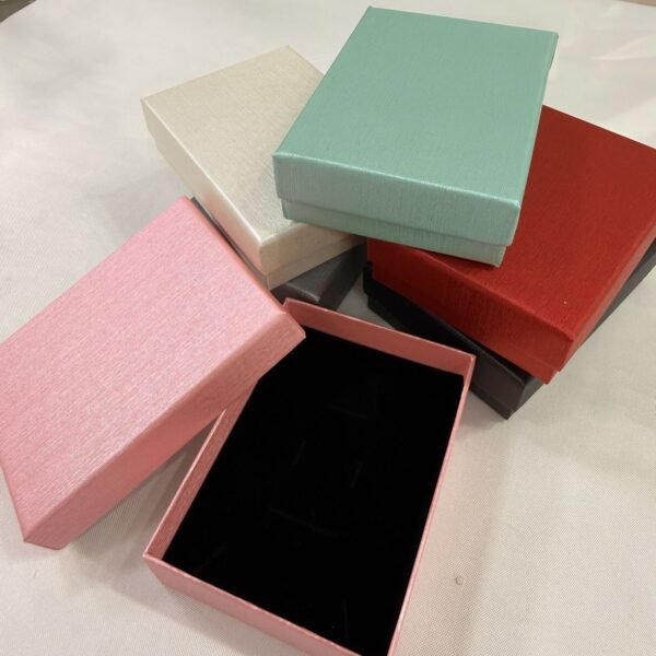 a cajas grandes ( para conjunto anillos aros y cadena)