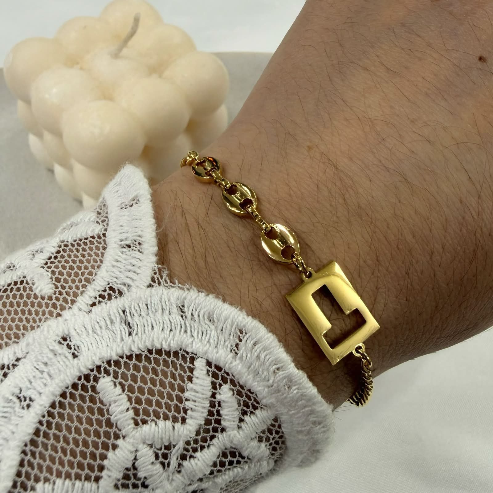 pulseras doradas mod Z 12