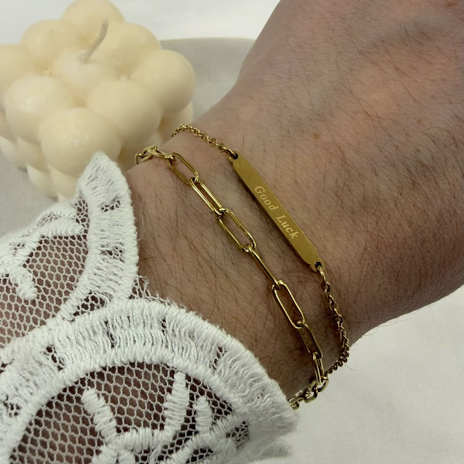 pulseras doradas mod Z 8