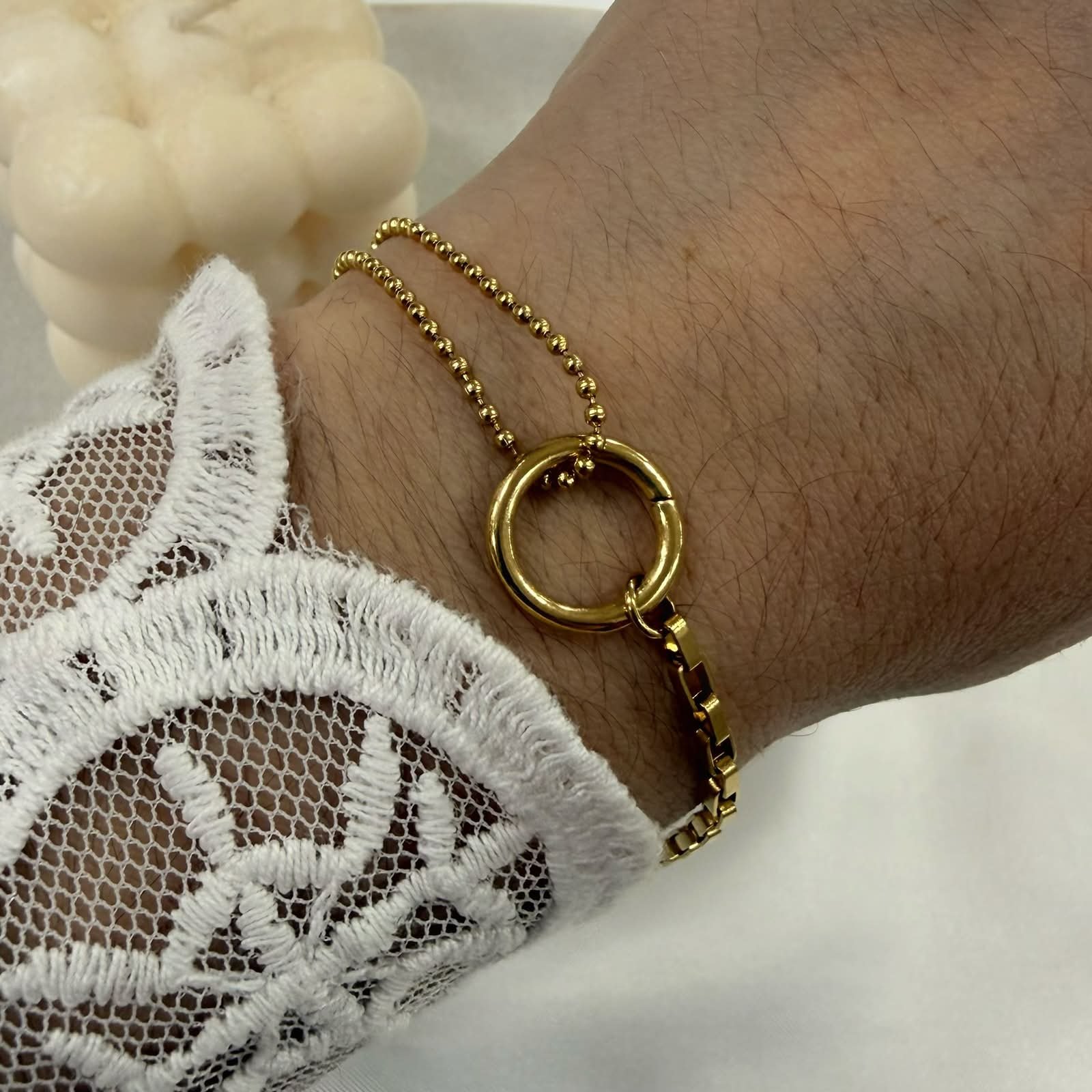 pulseras doradas mod Z 6