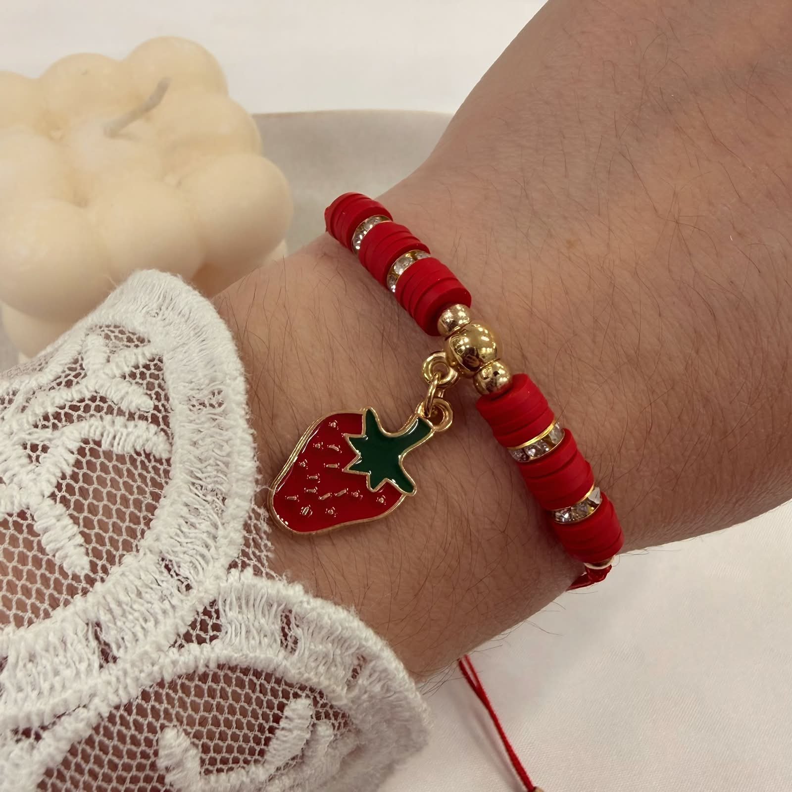 pulsera Van CL 4 frutillita ajustables con bolitas facetadas x unidad