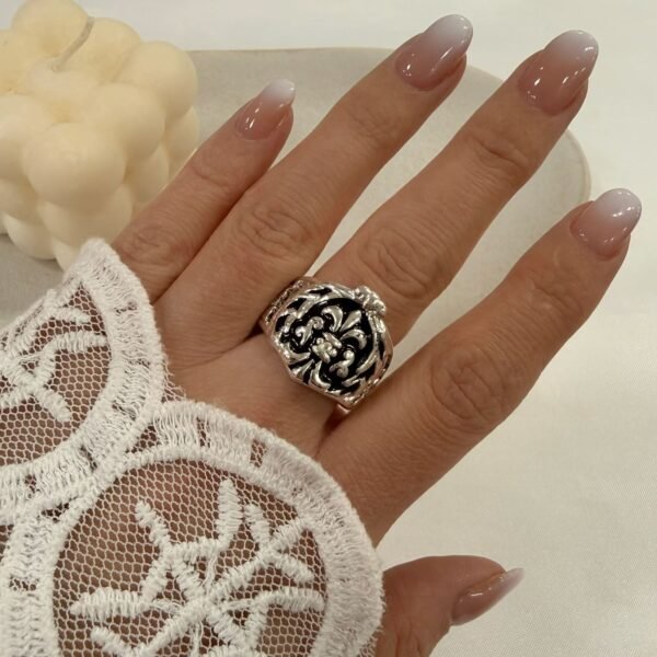 a anillo abud B