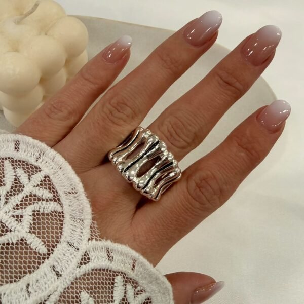 a anillo abud F