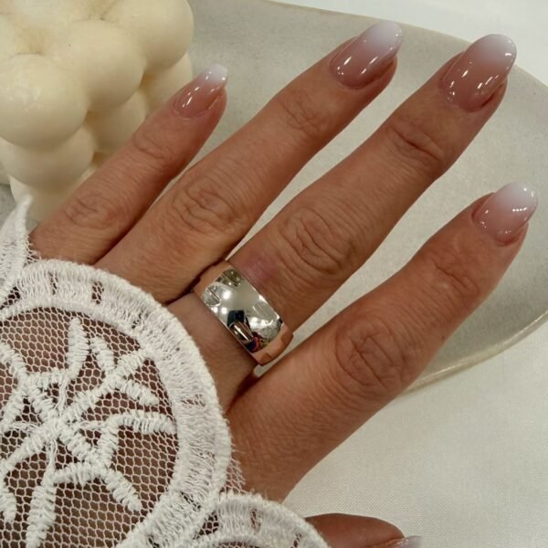 a anillo abud W