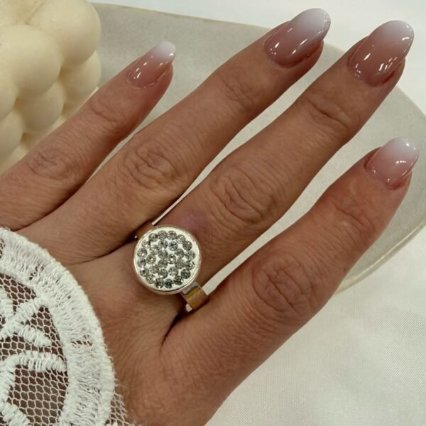 a anillo abud R