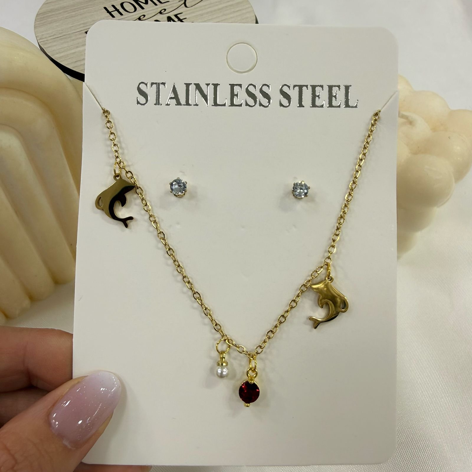 conjunto con dije dolphin cubic y aros dorado - Image 3