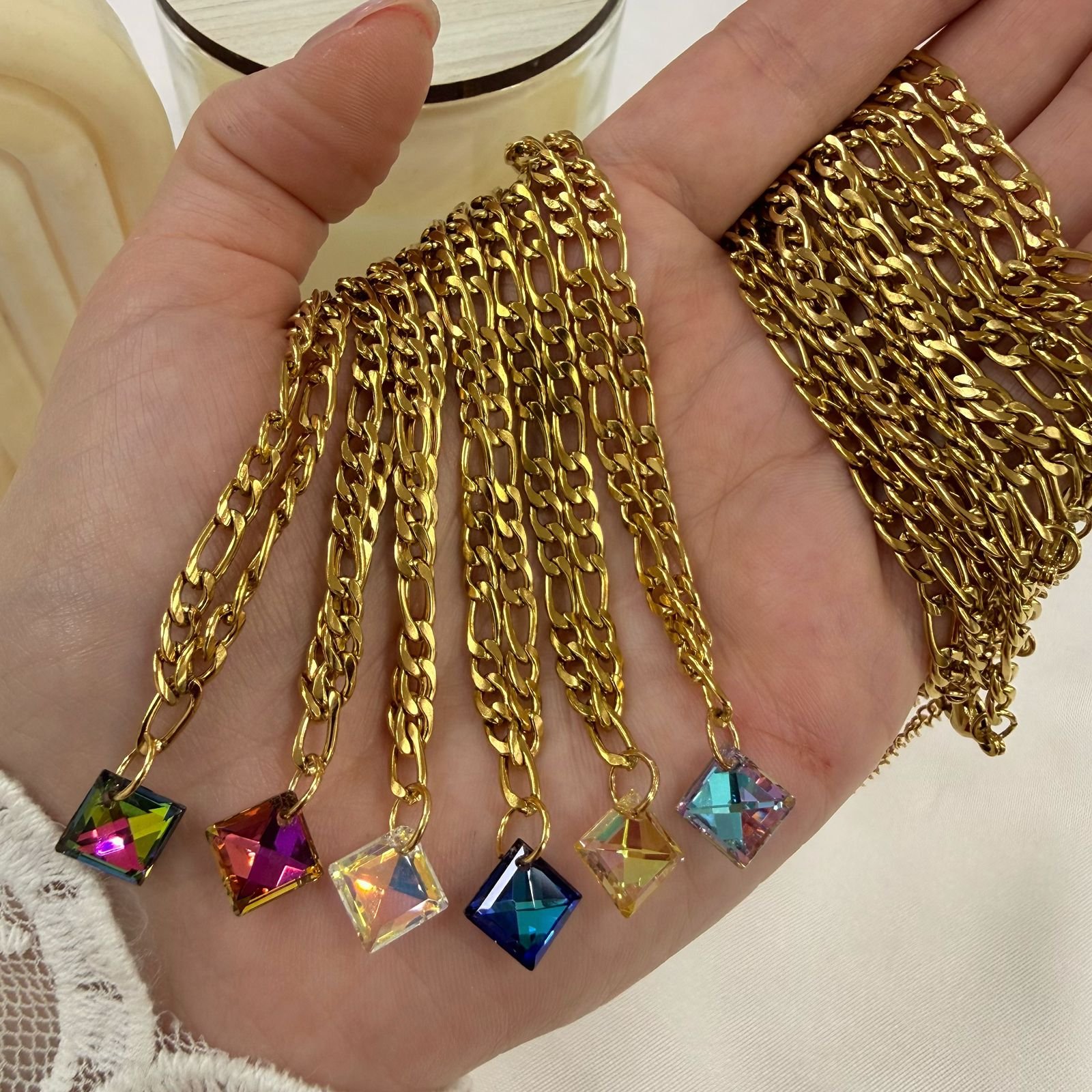 conjunto 3x1 con cubic cuadrado dorado