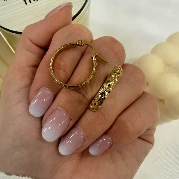 Alternative view of a a blister x 6 pares aros dorados mod 16