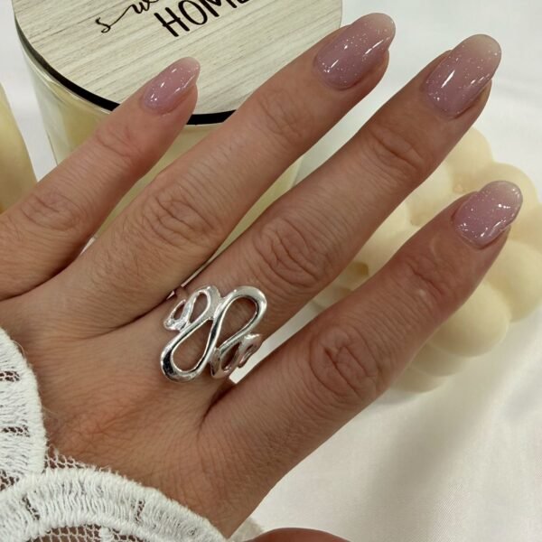 a Anillo Ava cubic 14