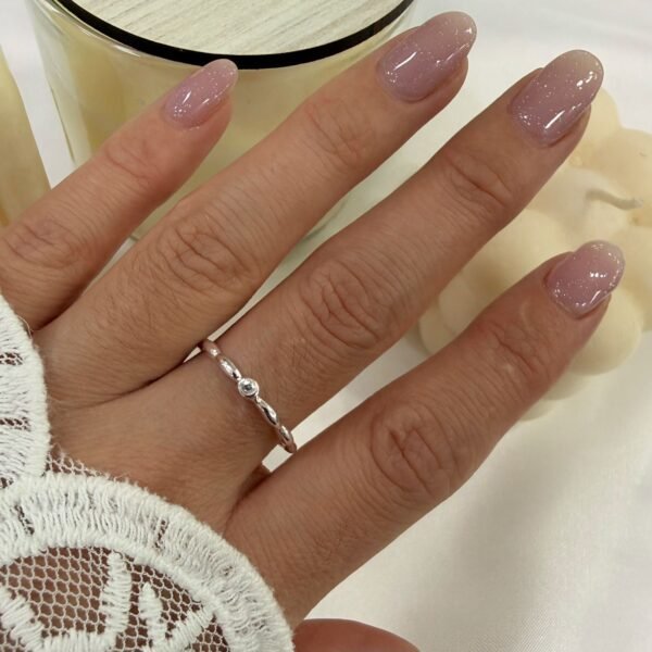 a Anillo Ava cubic 21