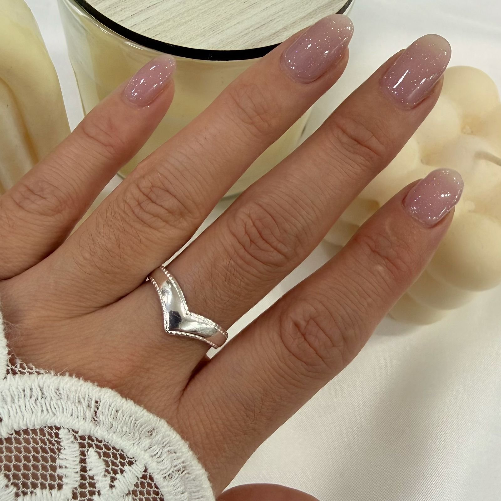 a Anillo Ava cubic 13