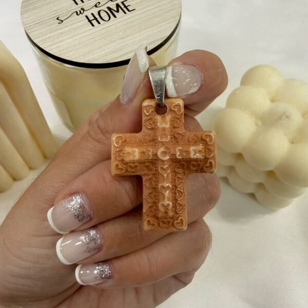 dije resina cruz mediana rosa viejo