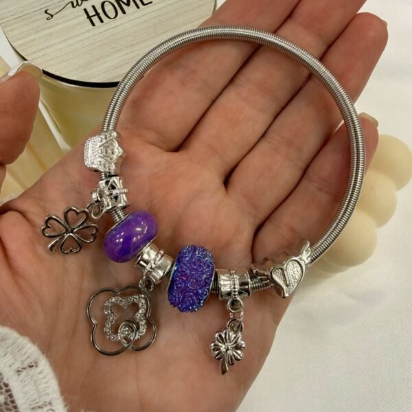 pulsera con dijes pasantes mod 12