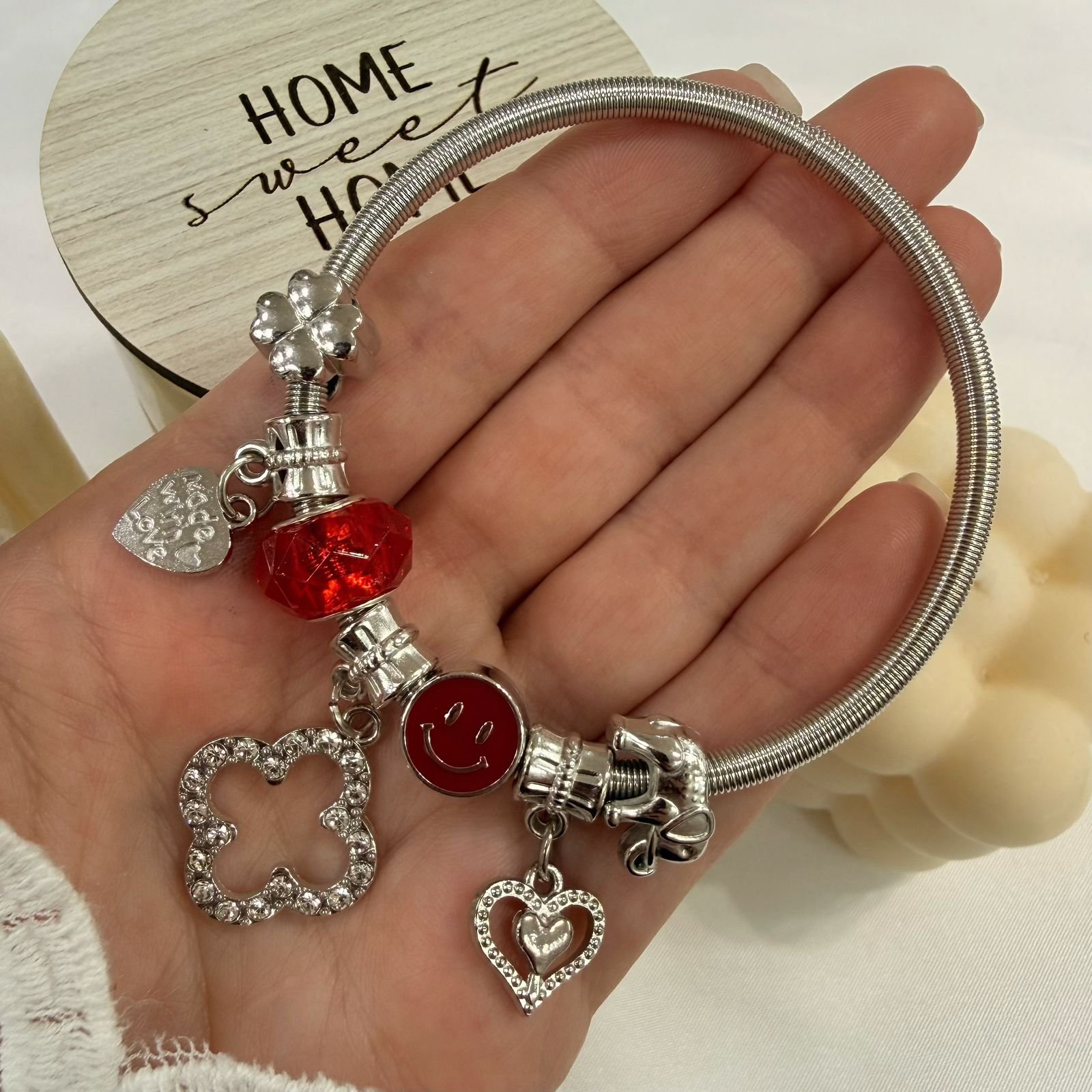 pulsera con dijes pasantes mod 8