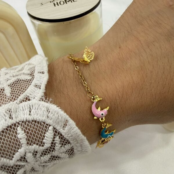 Alternative view of pulseras doradas mod X