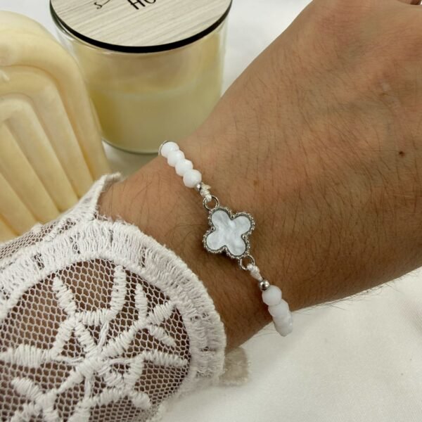 pulsera Van CL ajustables con bolitas facetadas plateadas blanca