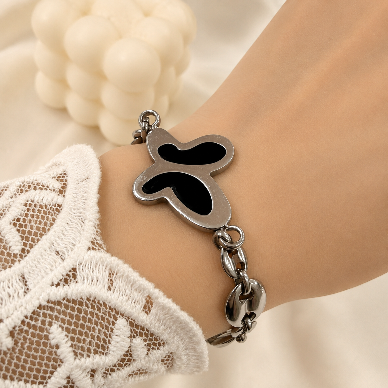 a Pulsera diseño a.q mod M