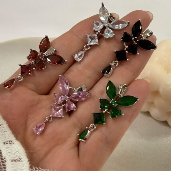 a dije a mariposa con cubic colgante a.q
