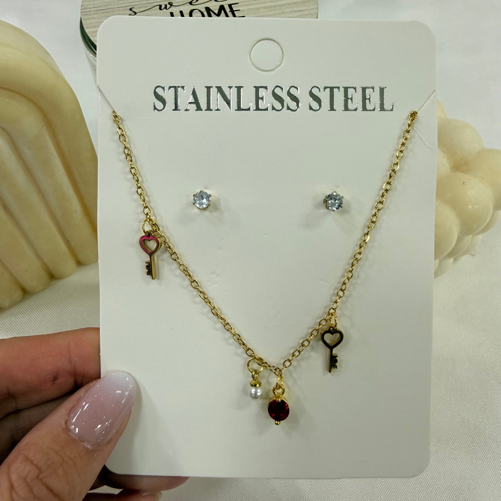 conjunto con dije key cubic y aros dorado - Image 4