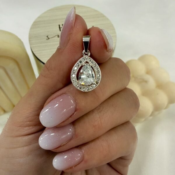 a a dije 0 gota cristal a.b