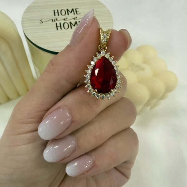 Alternative view of dije gota cubic dorado (colores varios) x unidad