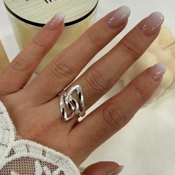 a anillo ambar 15 regulables.