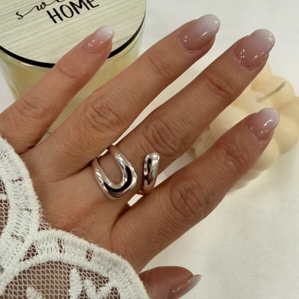 a anillo ambar 8 regulables.