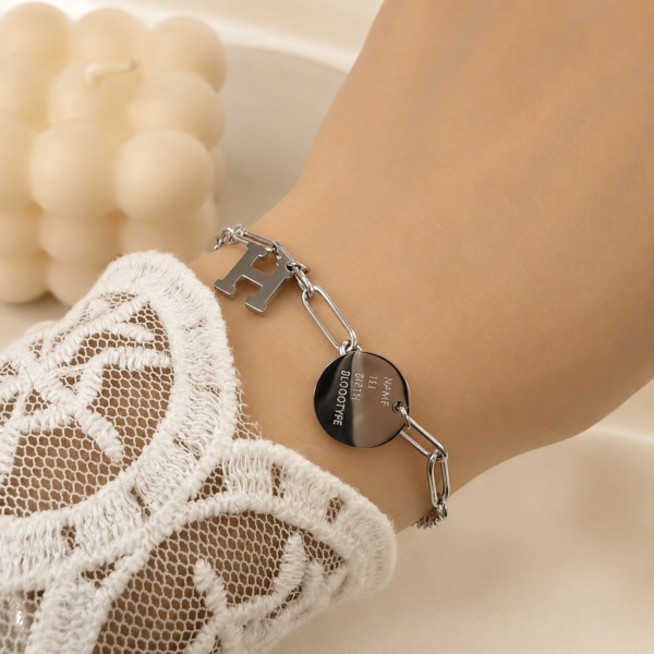 a Pulsera diseño a.q mod B