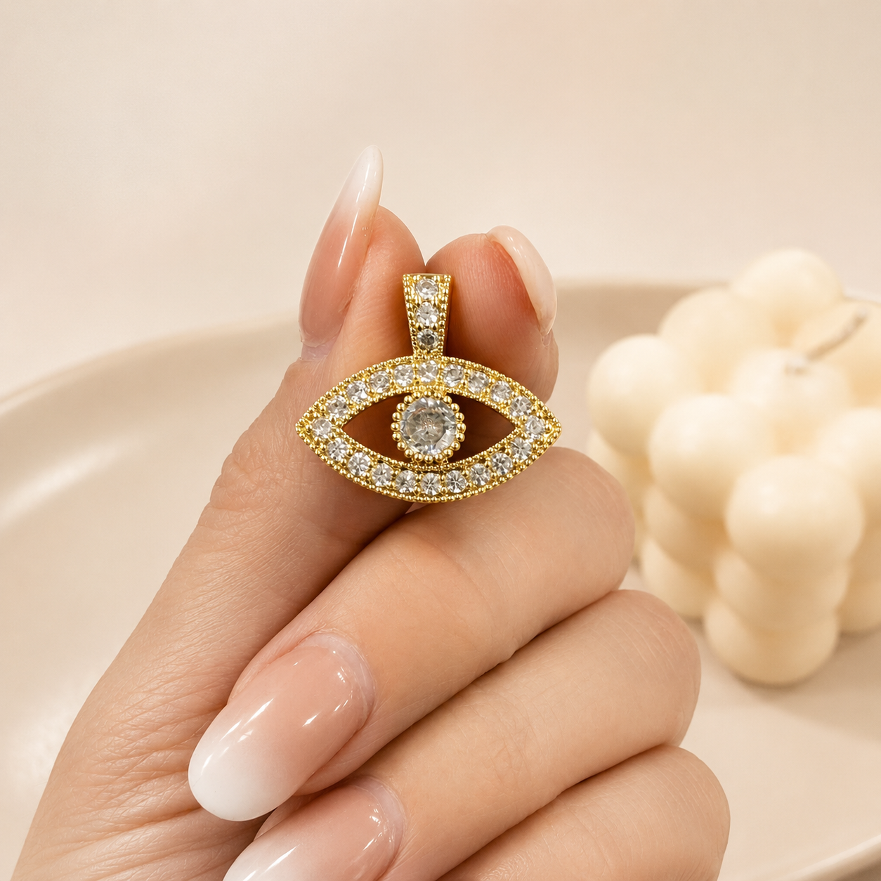 dije ojo turco blanco dorado
