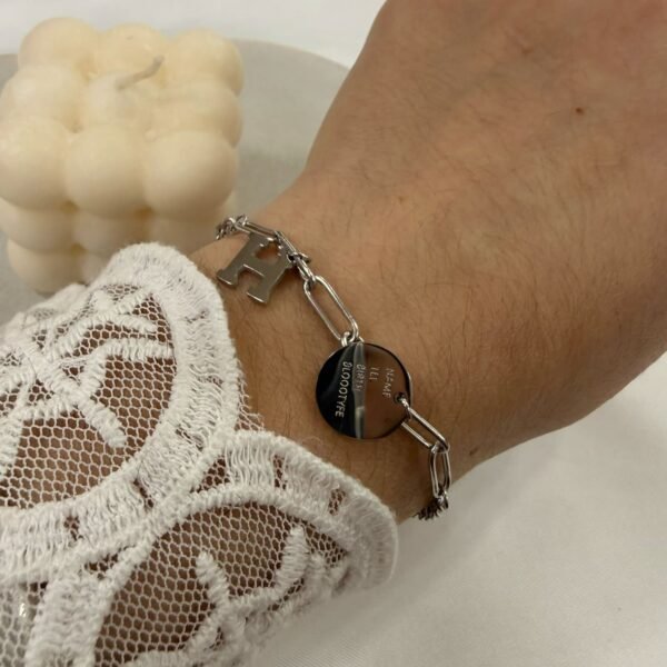 a Pulsera diseño a.q mod B