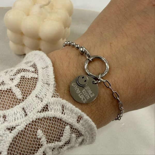 a Pulsera diseño a.q mod E