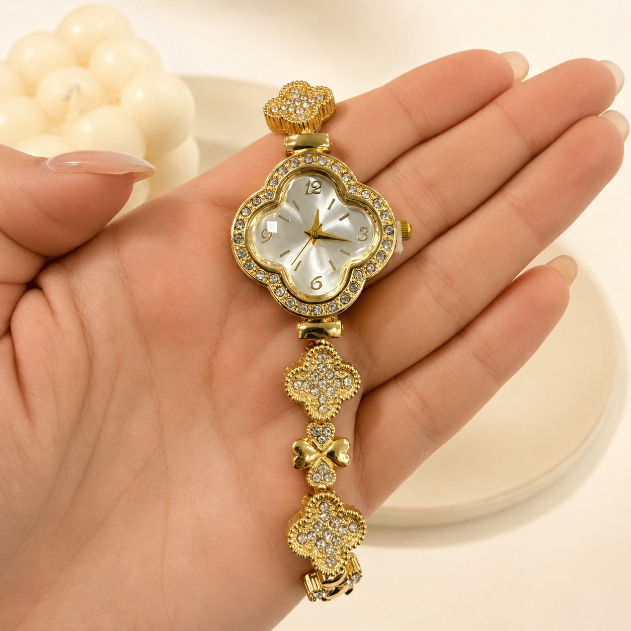 Reloj 1 blanco pulsera dorada - Image 2