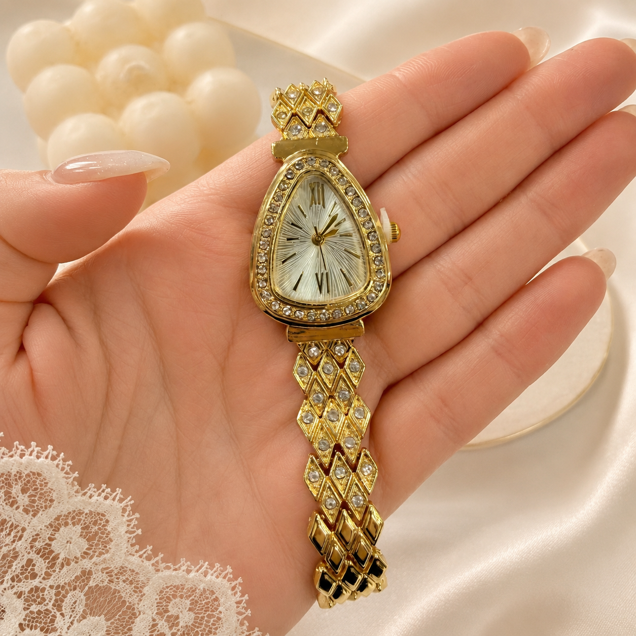 Reloj 5 blanco pulsera dorada - Image 2