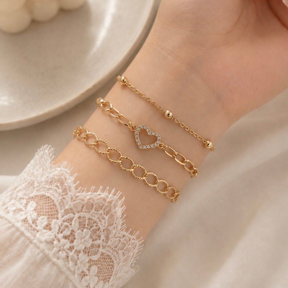 a 0 set x 3 pulseras dorada modelo U