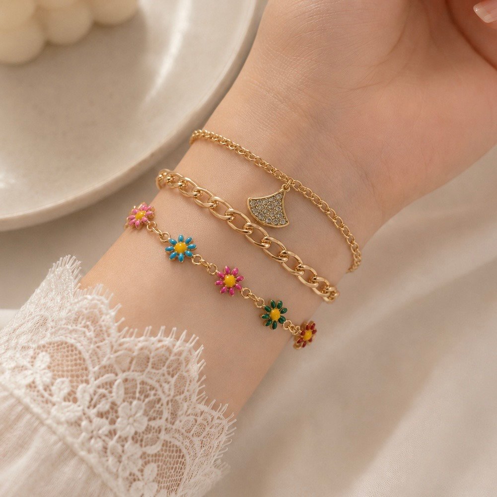 a 0 set x 3 pulseras dorada modelo V