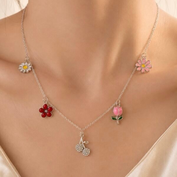a 0 collar plateado mod Tuli 24